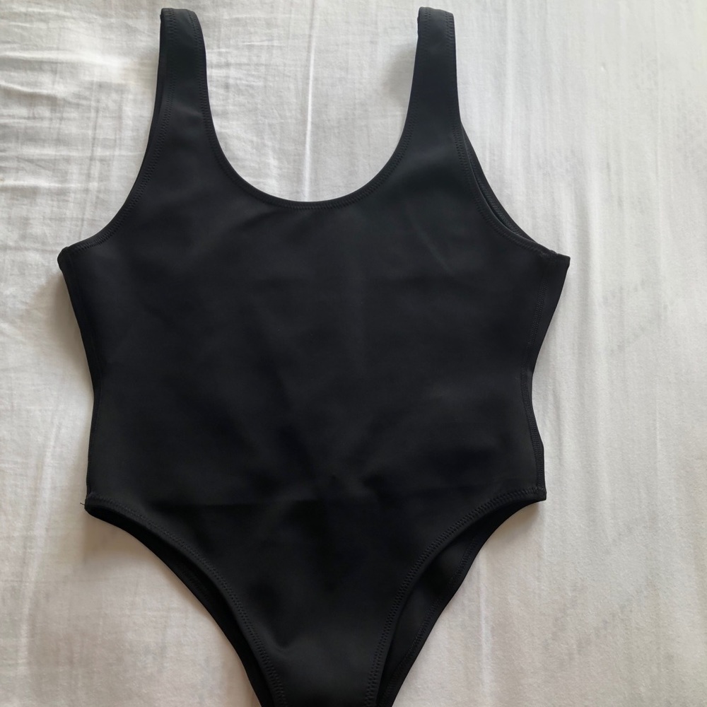 Kendall and Kylie bathing/swimsuit in BLACK